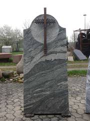 MULTICOR GRÜN-Bronzekreuz mit Blättern
